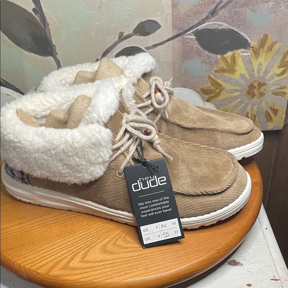 Hey Dude Beige Fur-Lined Shoes